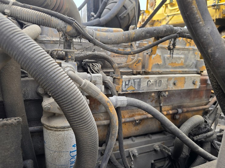 2003-peterbilt-320-image-86