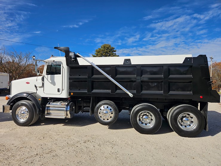 2009-peterbilt-365-image-10