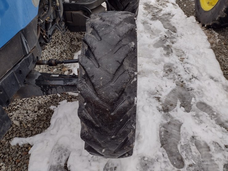 new-holland-tn70a-image-16