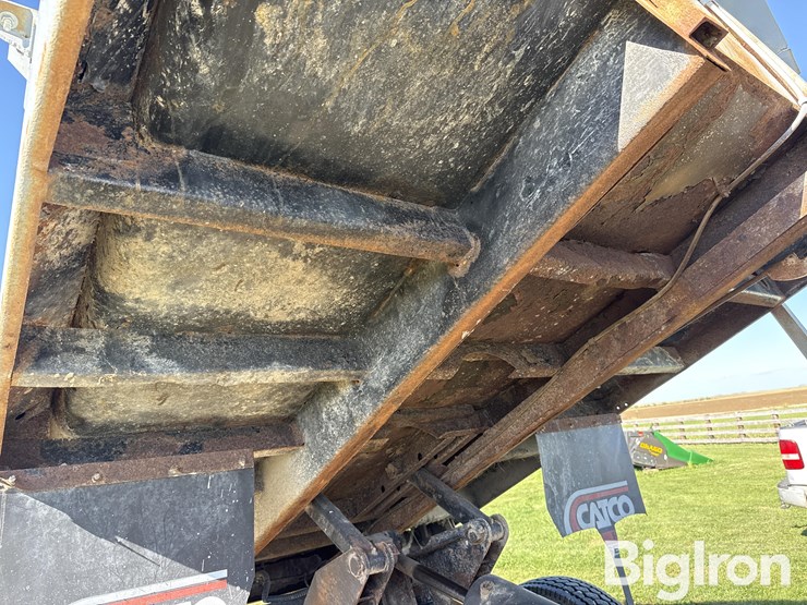 international-4700-image-15