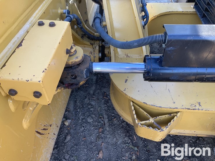 2018-caterpillar-d6k2-lgp-image-11