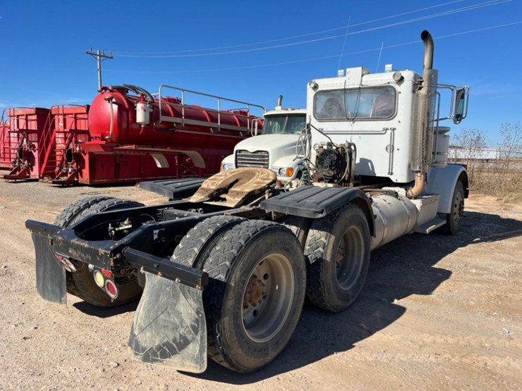 2012-peterbilt-367-image-5