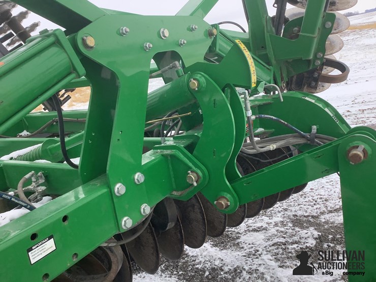 2014-john-deere-2623vt-image-13
