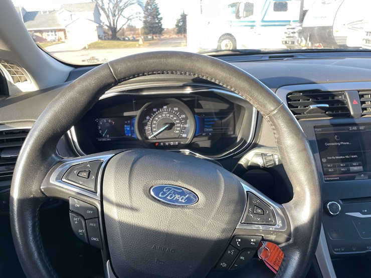 #1388-•-2015-ford-fusion-(has-wi-title)-(of)-image-91