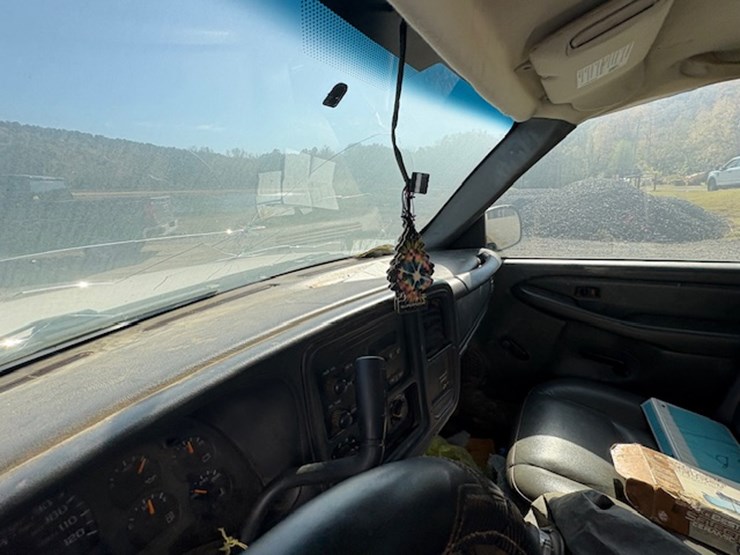 2003-chevrolet-silverado-1500-image-31