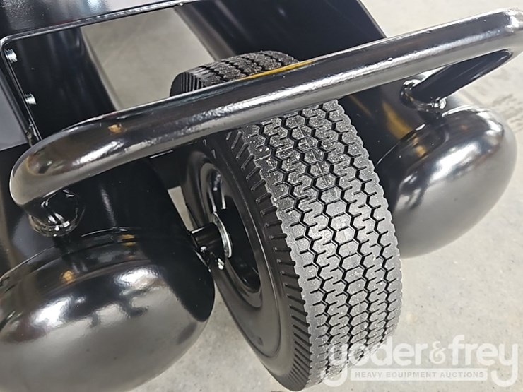 unused-powertrain-10-gal-wheelbarrow/contractor-air-compressor-c/w-v-twin-cast-iron-pump,-135-psi,-11.2-cfm,-212cc-powertrain-engine-(1yr-factory-warranty)-image-11