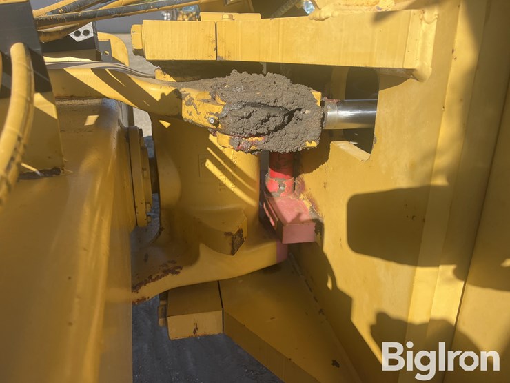 2007-caterpillar-cs-533e-image-11