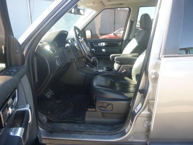 2012-land-rover-lr4-image-7