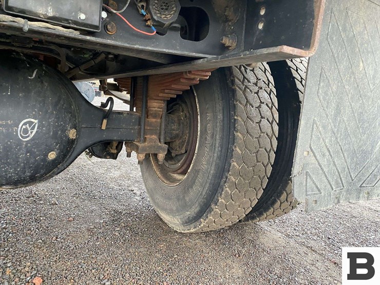 2006-ford-f750-image-32