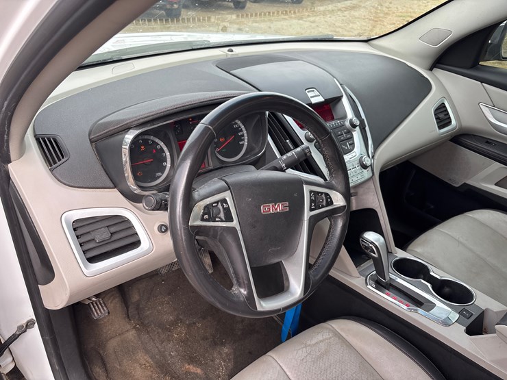 gmc-terrain-slt-image-8