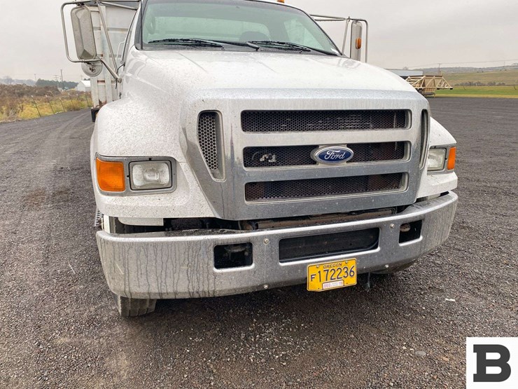 2006-ford-f750-image-9