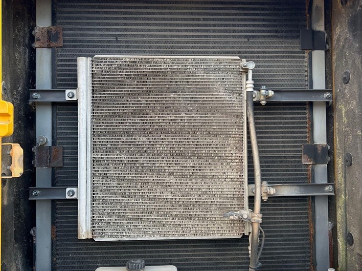 volvo-ec220el-image-19