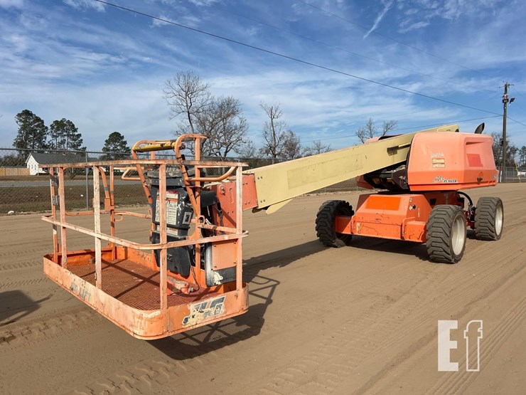 2018-jlg-600s-image-8
