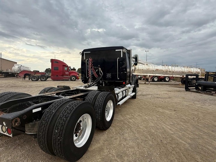 2012-western-star-4900-image-5