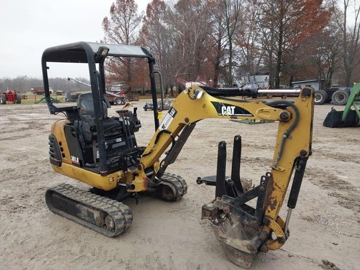 caterpillar-301.8-image-3