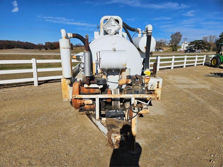 #3272-•-1983-presvac-systems-sewer-vac-image-8