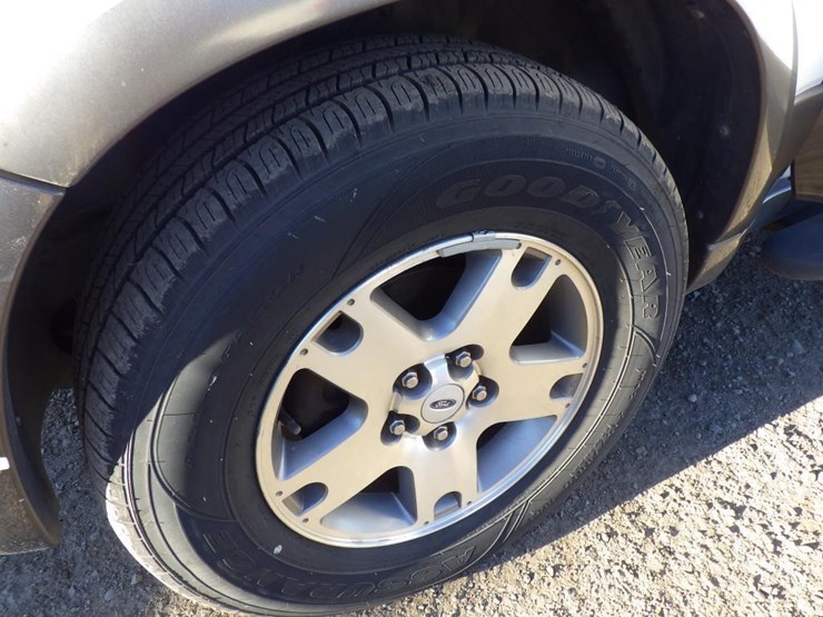 2003-ford-escape-image-13