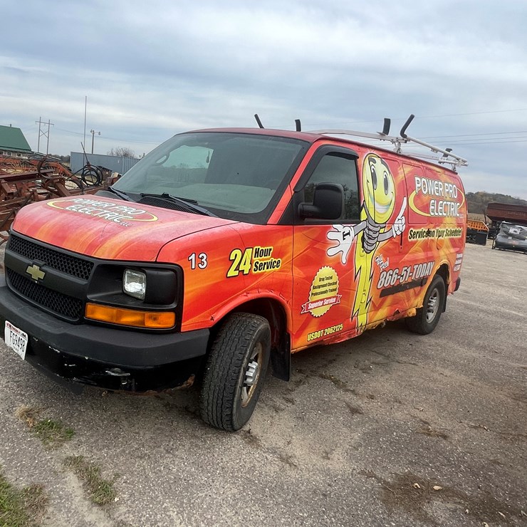 #1404 • 2006 Chevy Cargo Van (WI Title in Delay)