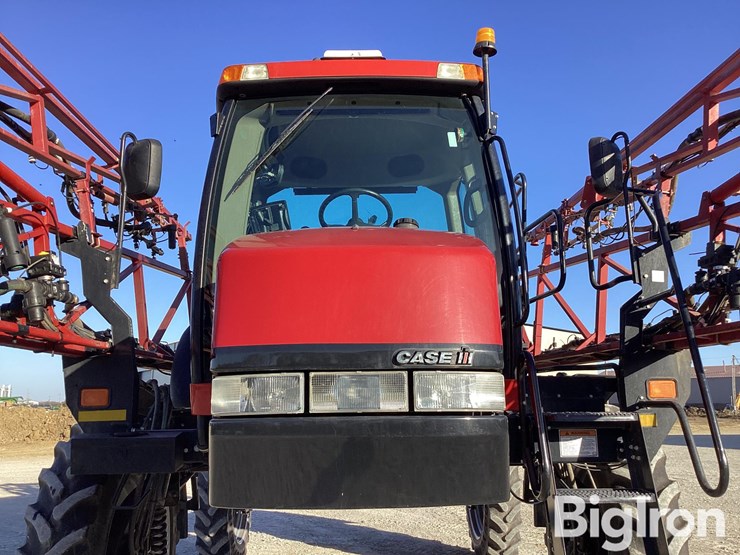 2012-case-ih-patriot-3330-image-11