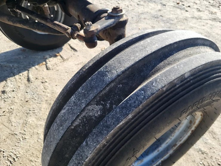 white-2-105-image-47