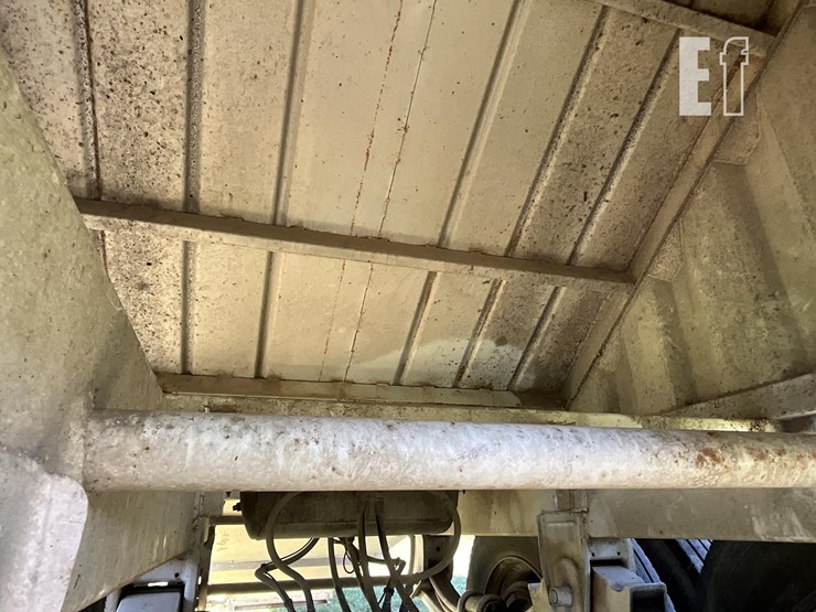 2015-const-trlr-spec-38-ft-image-6