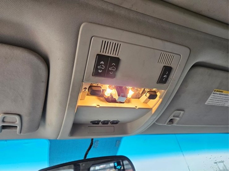 2008-chevrolet-3500-image-48