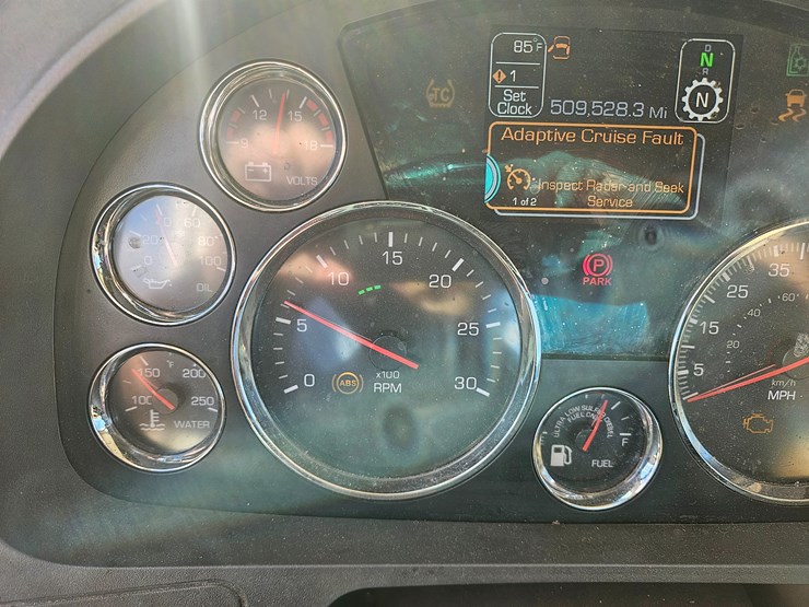 2021-kenworth-t680-image-49