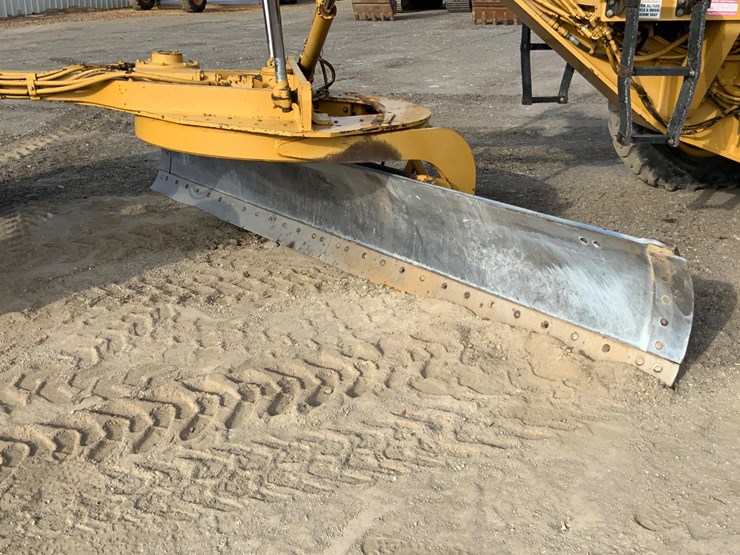 caterpillar-140h-vhp-image-14