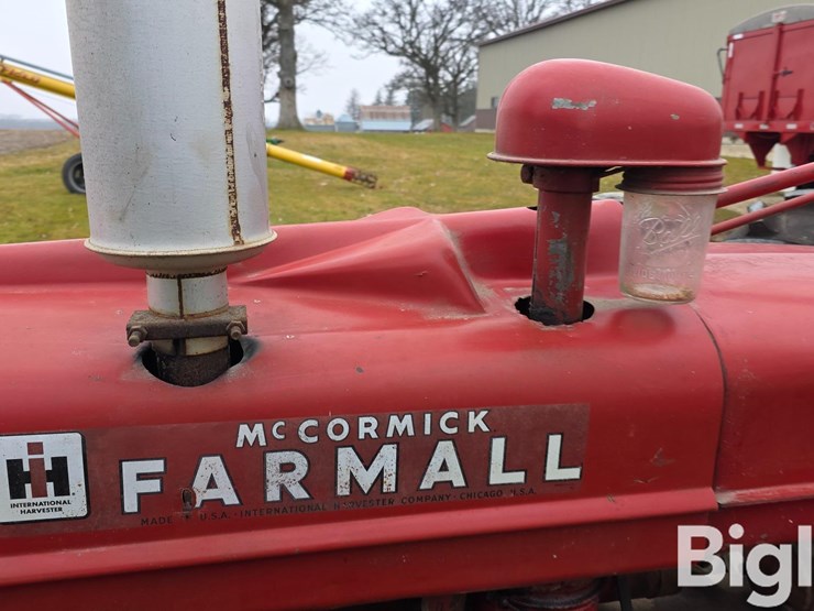 1945-farmall-h-2wd-tractor-image-14