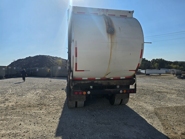 2007-mack-le613-image-20