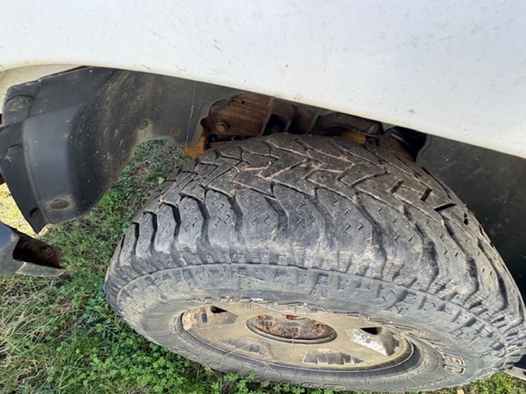 2003-chevrolet-silverado-1500-image-6