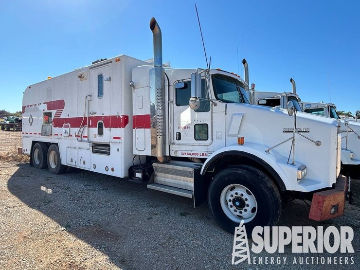 2009-kenworth-t800-image-1