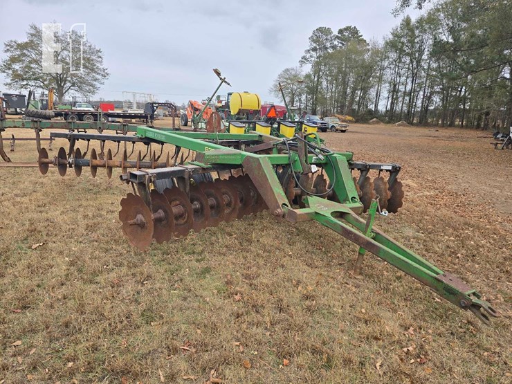 john-deere-630-image-1