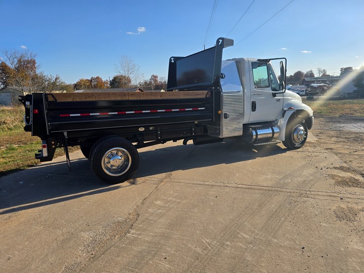 international-durastar-4300-image-17