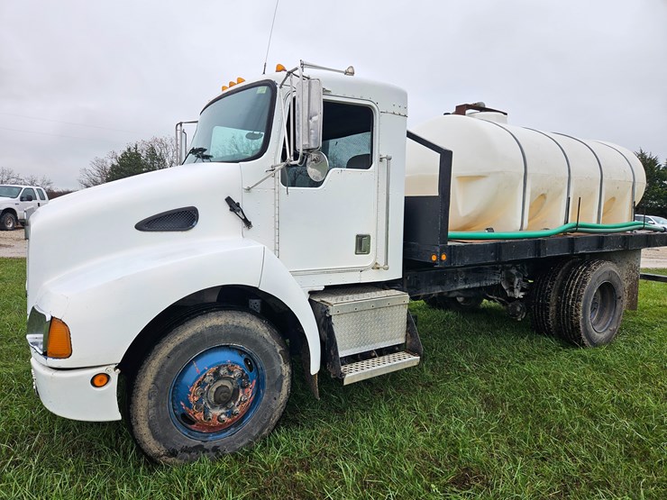 kenworth-t300-image-3