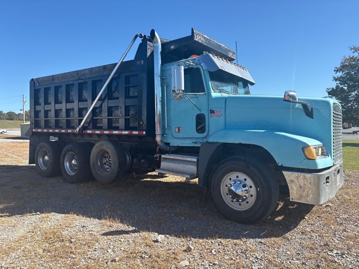 freightliner-fld120-image-2