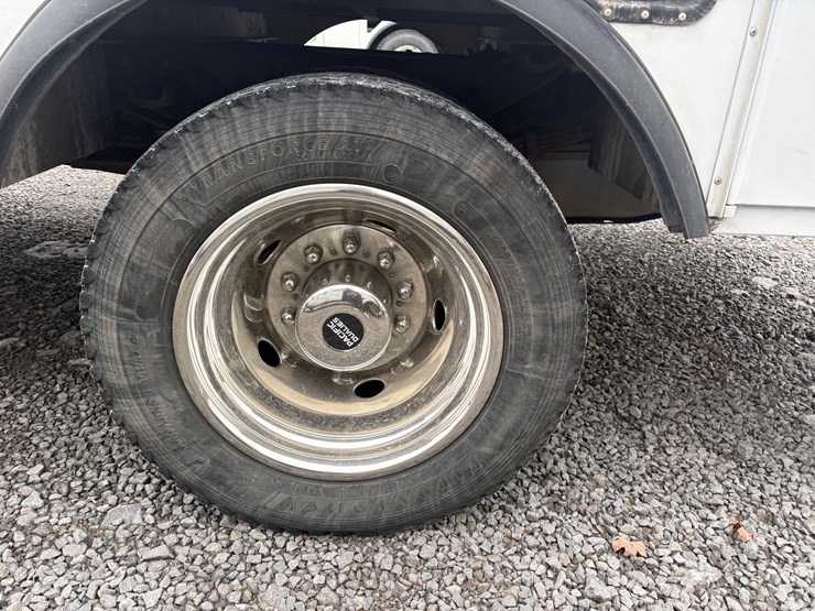 ford-f450-xl-image-13