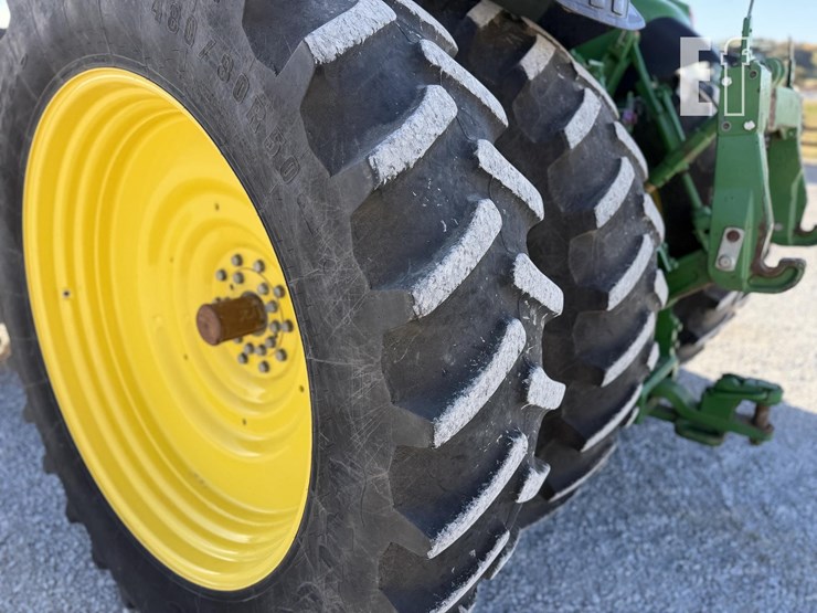 john-deere-8245r-image-16