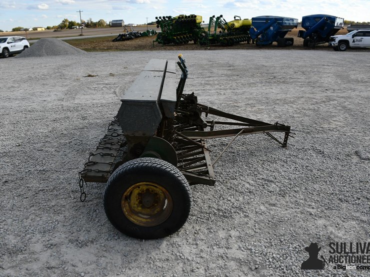 john-deere-b-image-4