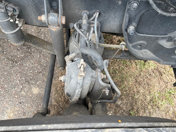 #1043-•-2009-freightliner-semi-(wi-title-in-delay)-image-78