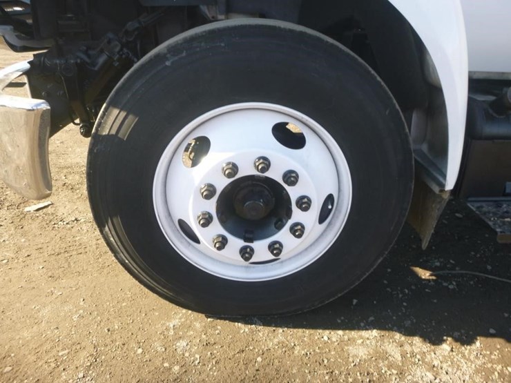 2013-ford-f650-image-21