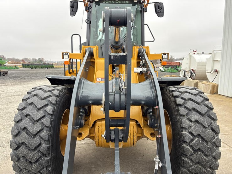 john-deere-624-image-17