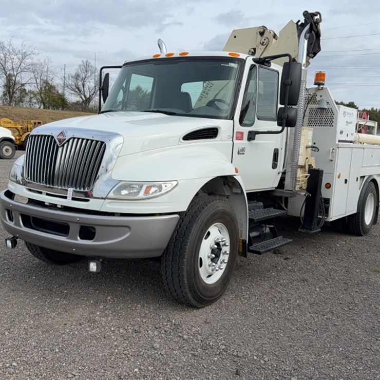 INTERNATIONAL DURASTAR 4400