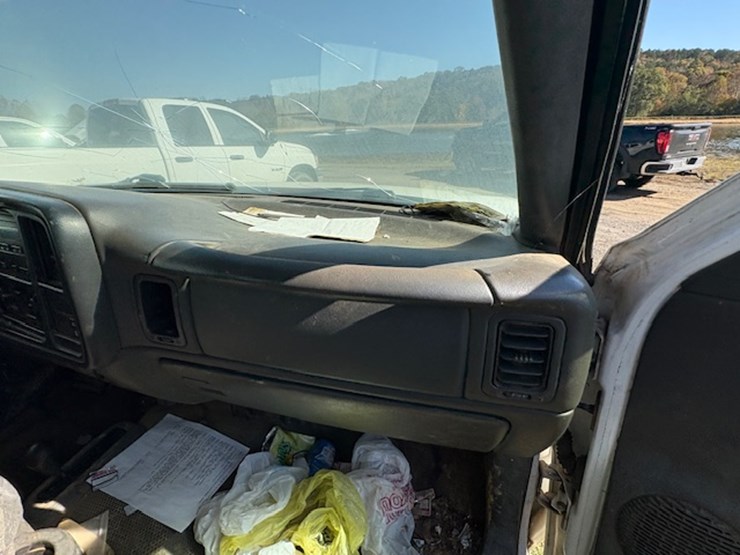 2003-chevrolet-silverado-1500-image-24