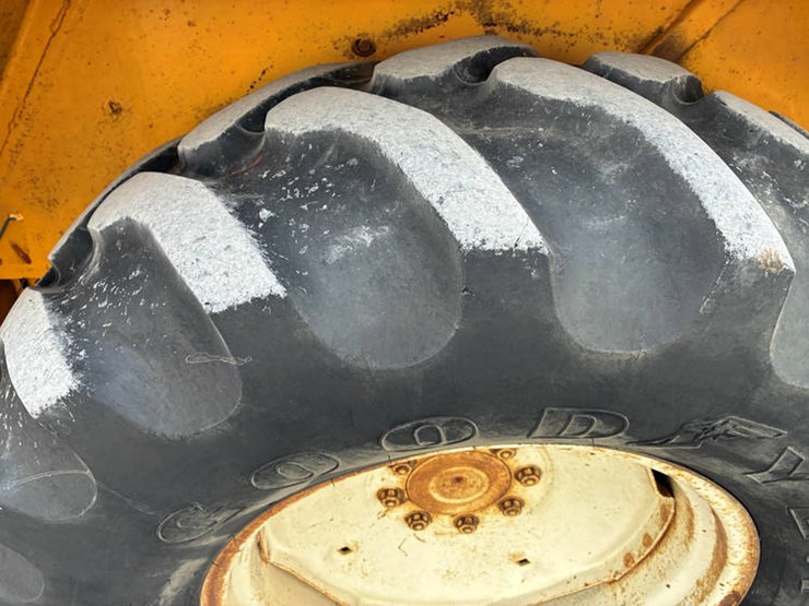 case-ih-3400-image-6