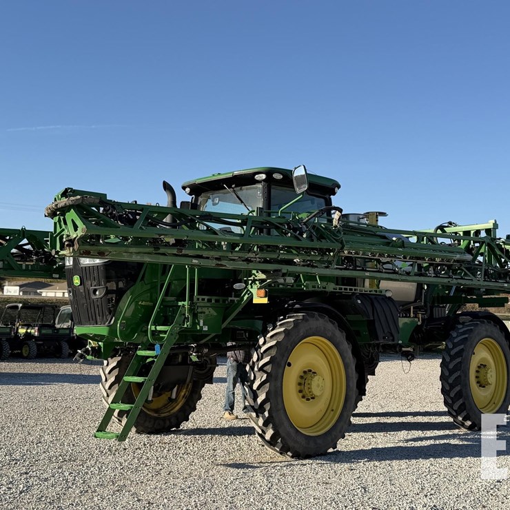 JOHN DEERE R4038