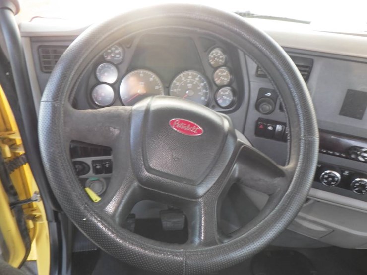 2018-peterbilt-579-image-20