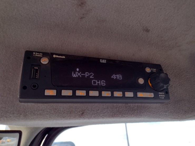 caterpillar-908m-image-11