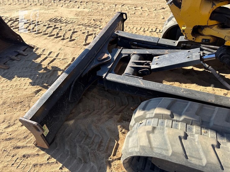 2019-caterpillar-305.5e2-cr-image-16