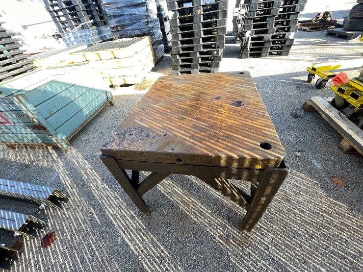 #6010-•-heavy-duty-steel-shop-table-(o11)-image-6